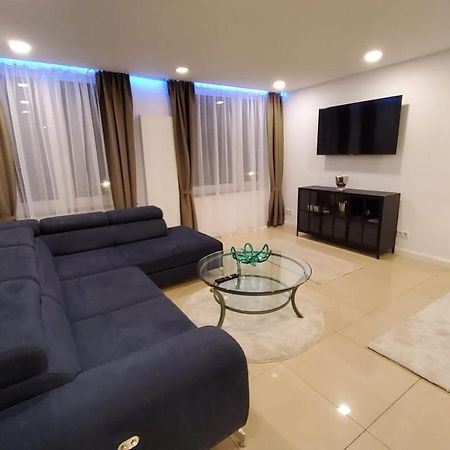3 Zimmer Wohnung - Keine Party Wohnung ! 6 Personen Dusseldorf Bagian luar foto