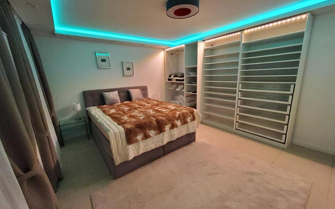 3 Zimmer Wohnung - Keine Party Wohnung ! 6 Personen Dusseldorf Bagian luar foto