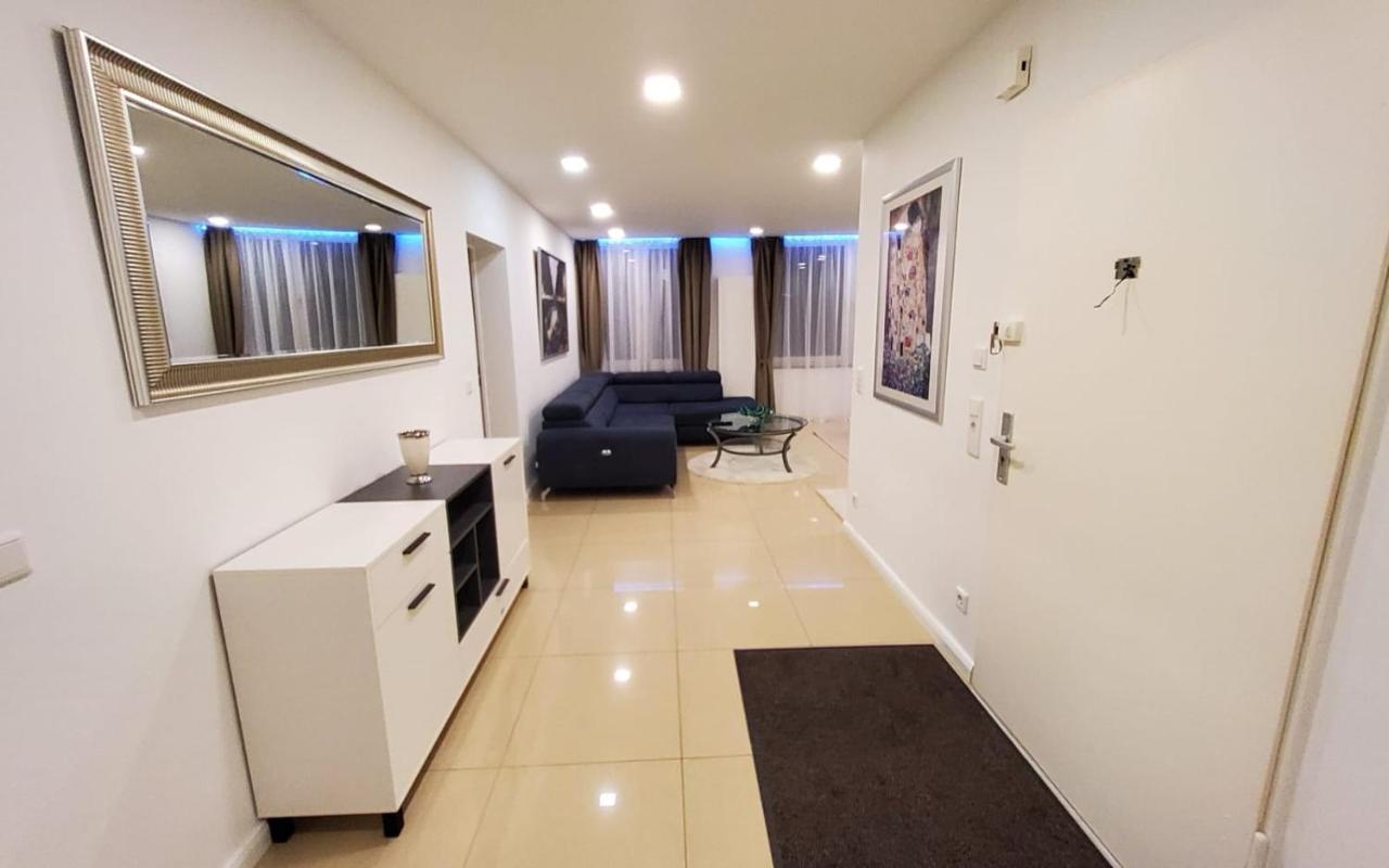 3 Zimmer Wohnung - Keine Party Wohnung ! 6 Personen Dusseldorf Bagian luar foto